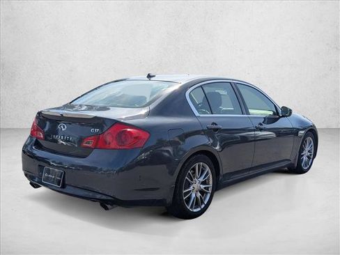 Used 2011 INFINITI G37 Journey w/ Premium Pkg image 5