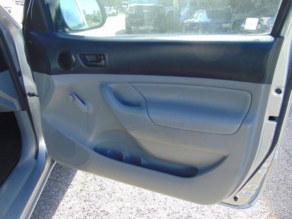 Used 2014 Toyota Tacoma 2WD Regular Cab image 17
