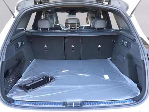 Used 2026 Mercedes-Benz GLC 300 4MATIC image 17