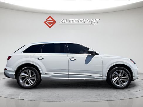 Used 2025 Audi Q7 3.0T Prestige AWD/4WD image 9