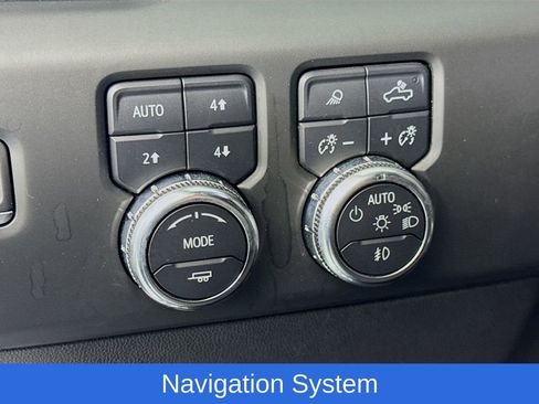 Used 2022 GMC Sierra 1500 AT4 w/ AT4 Premium Package image 13