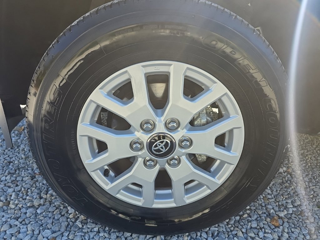 Used 2025 Toyota Tacoma SR AWD/4WD image 10