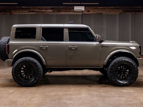Used 2026 Ford Bronco Outer Banks AWD/4WD image 11