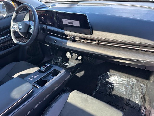 Used 2024 Nissan Ariya AWD image 9