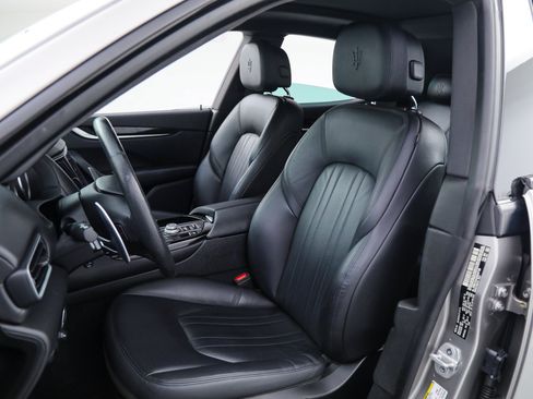 Certified 2022 Maserati Levante GT AWD/4WD image 17