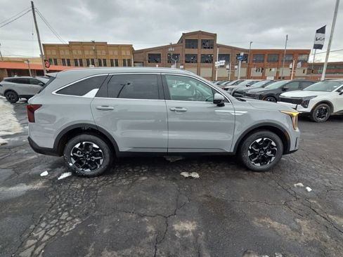 New 2026 Kia Sorento S AWD/4WD image 8