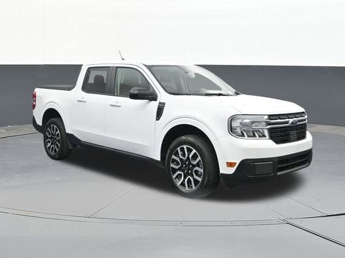 Used 2024 Ford Maverick Lariat image 1