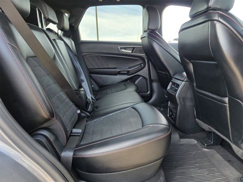 Used 2022 Ford Edge ST-Line image 26