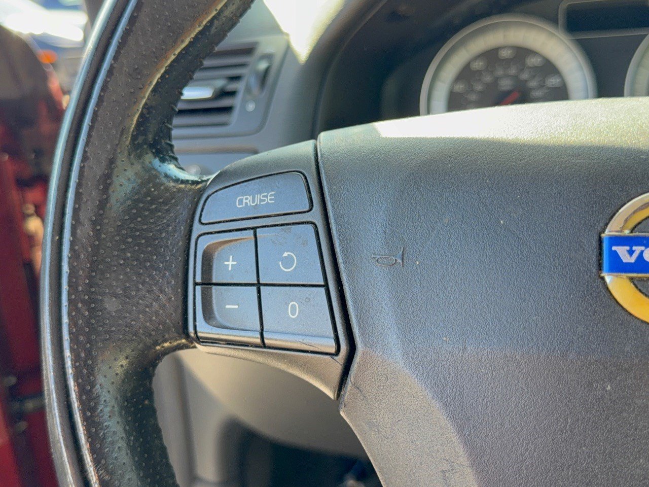 Used 2011 Volvo C70 T5 w/ Multimedia Pkg FWD image 18
