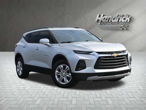 Used 2022 Chevrolet Blazer LT image 2