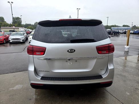 Used 2020 Kia Sedona EX image 6