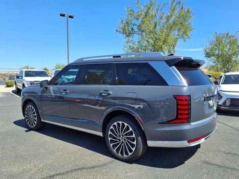 New 2026 Hyundai Palisade Calligraphy FWD image 4