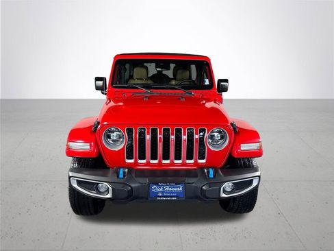 Used 2022 Jeep Wrangler Unlimited Sahara w/ Cold Weather Group image 3