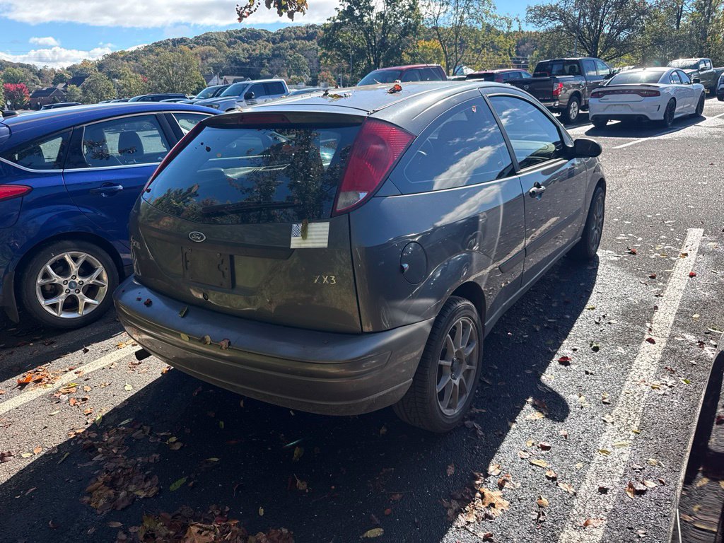Used 2004 Ford Focus ZX3 Hatchback FWD image 4