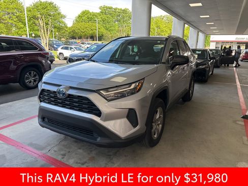 Used 2024 Toyota RAV4 LE image 11