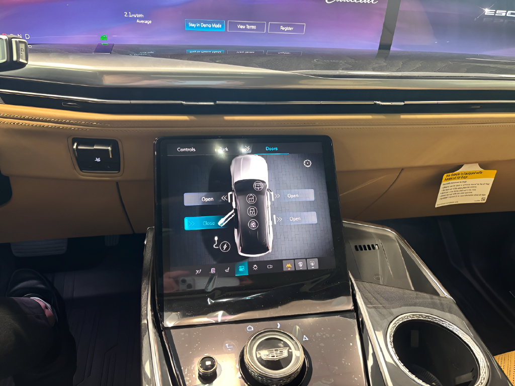 New 2026 Cadillac Escalade IQ Sport 2 w/ LPO, ONYX Package AWD/4WD image 18