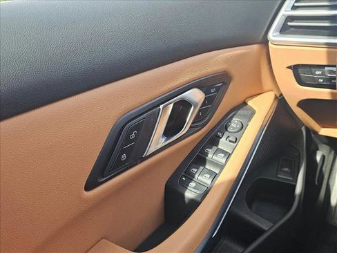 Certified 2025 BMW 330i Sedan image 23