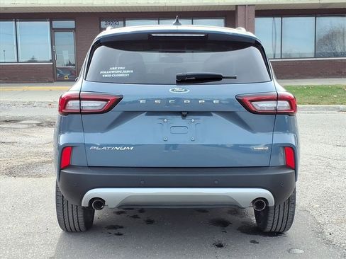 Used 2023 Ford Escape Platinum image 4