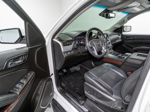 Used 2019 GMC Yukon SLT image 12