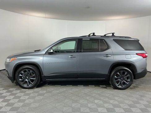 Used 2020 Chevrolet Traverse RS w/ LPO, 'HIT The Road' Package AWD/4WD image 8