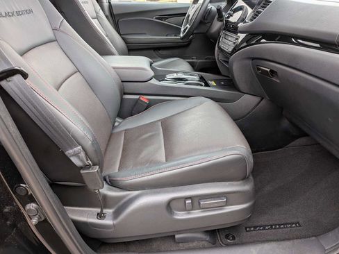 Used 2024 Honda Passport Black Edition image 22