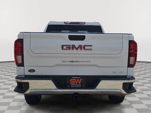 Used 2022 GMC Sierra 1500 SLE AWD/4WD image 6