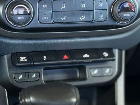 Used 2018 Chevrolet Colorado Z71 image 32