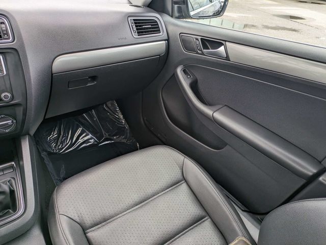 Used 2017 Volkswagen Jetta SE FWD image 16
