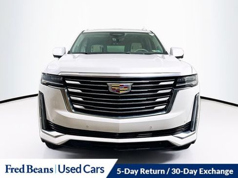 Used 2022 Cadillac Escalade Premium Luxury Platinum AWD/4WD image 2