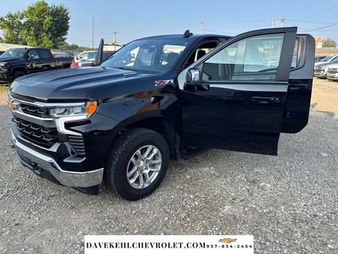 Used 2025 Chevrolet Silverado 1500 LT AWD/4WD image 24