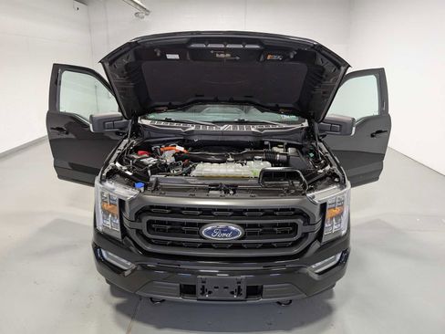 Used 2022 Ford F150 XLT w/ Equipment Group 302A High AWD/4WD image 13