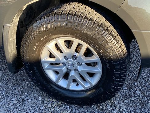 Used 2015 Nissan Frontier SV image 17