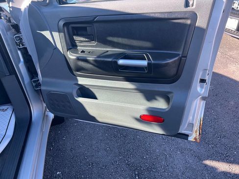 Used 2007 Mitsubishi Raider LS RWD image 16