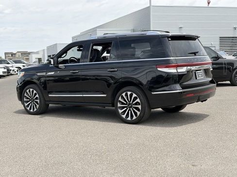Used 2023 Lincoln Navigator Reserve AWD/4WD image 8