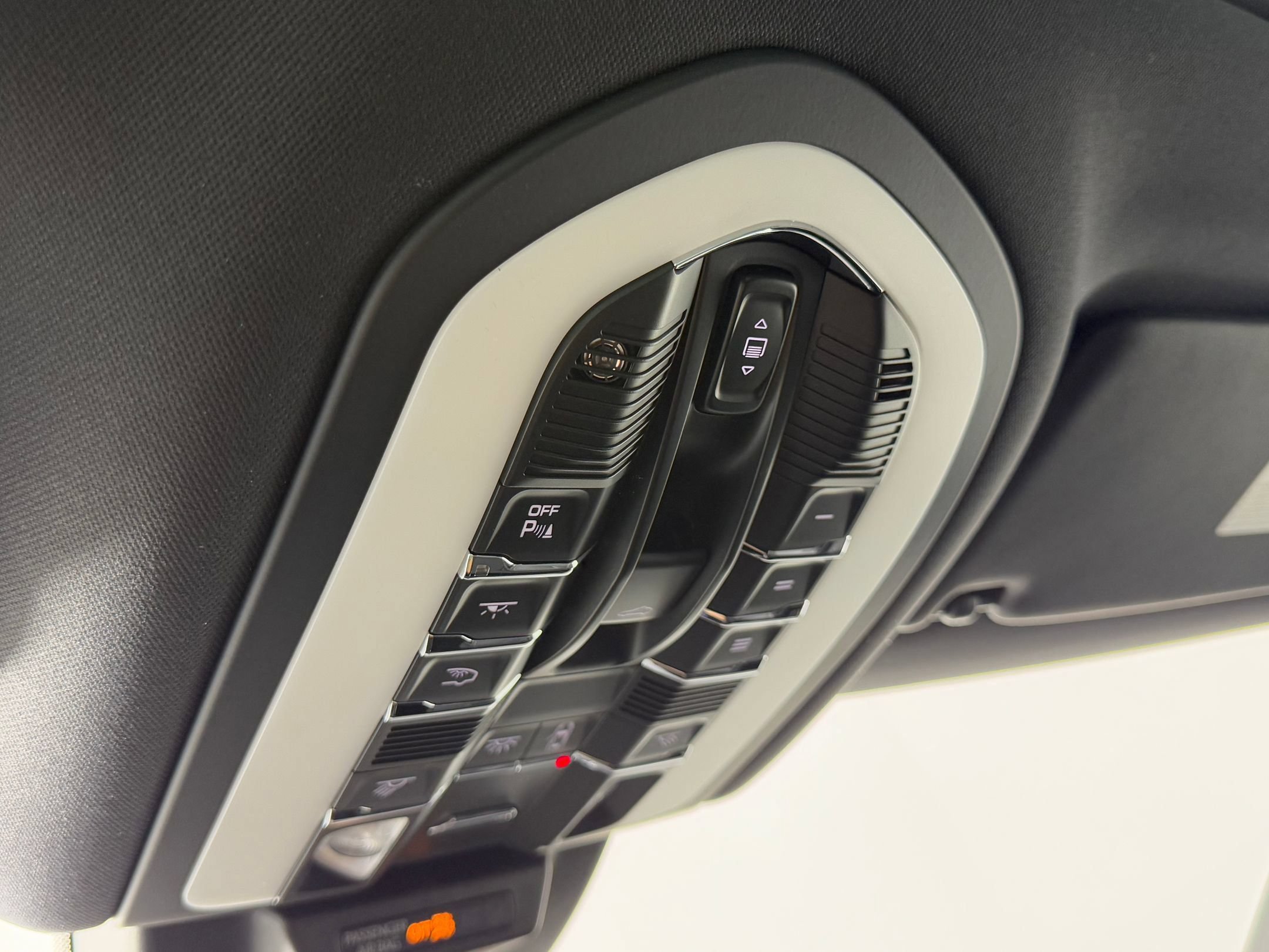 Certified 2026 Porsche Macan AWD/4WD image 20