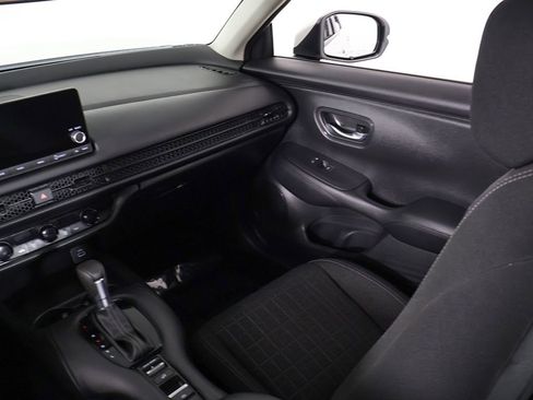 Used 2025 Honda HR-V LX image 32