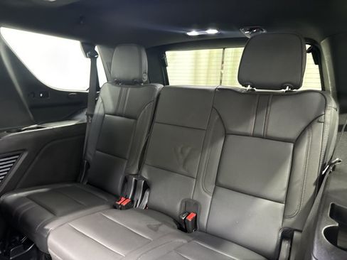 Used 2022 Chevrolet Tahoe RST w/ Sport Performance Package AWD/4WD image 30