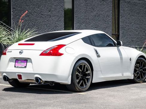 Used 2013 Nissan 370Z Coupe RWD image 38