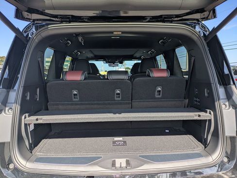 New 2026 INFINITI QX80 Autograph w/ Premium Cargo Package image 13