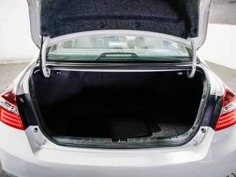 Used 2016 Honda Accord Sport image 25