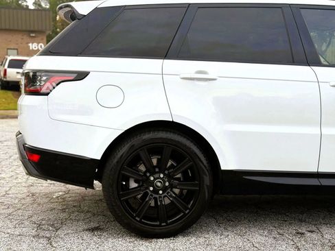 Used 2018 Land Rover Range Rover Sport HSE image 17