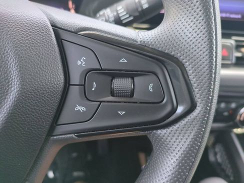 Used 2025 Chevrolet TrailBlazer LT AWD/4WD image 21