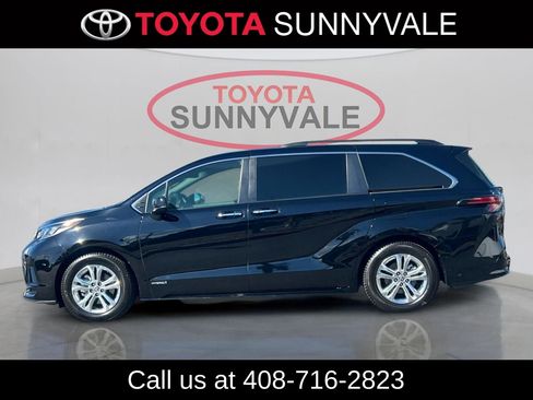 Used 2021 Toyota Sienna XSE w/ XSE Plus Package image 6