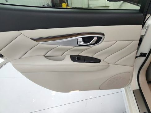 Used 2019 INFINITI Q70 L 3.7 w/ Sensory Package AWD/4WD image 34