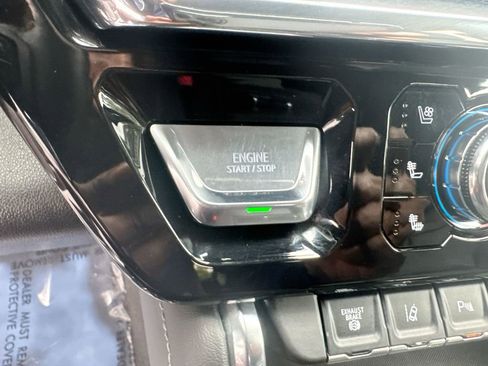 Used 2024 GMC Sierra 3500 Denali w/ Denali Reserve Package image 22