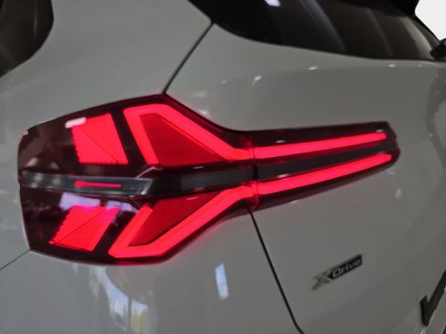 Used 2025 BMW X3 xDrive30i w/ Premium Package image 33