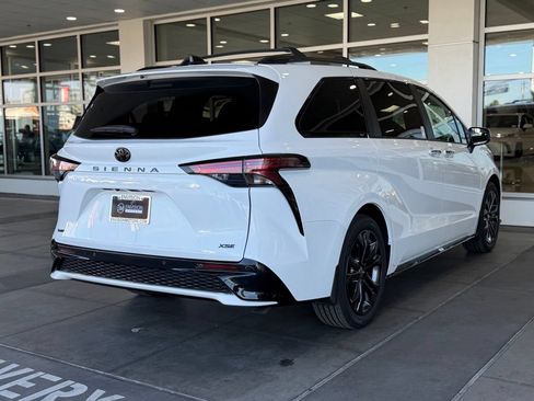 New 2026 Toyota Sienna XSE FWD image 13