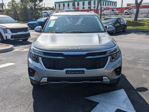 Certified 2024 Kia Seltos EX image 3