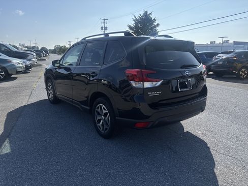 Certified 2021 Subaru Forester Premium AWD/4WD image 7