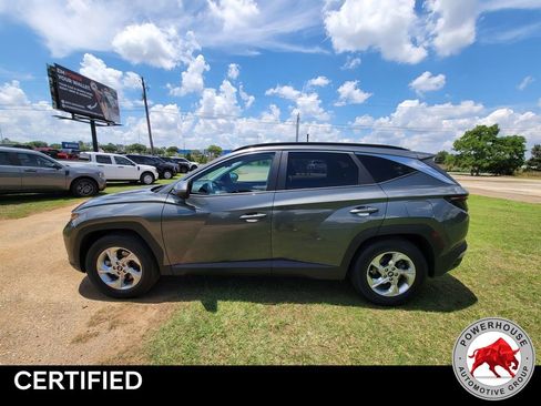 Used 2023 Hyundai Tucson SEL FWD image 3